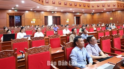 Arahan tentang penggunaan ciri-ciri yang baru dinaik taraf pada Sistem Maklumat Pengurusan Operasi.