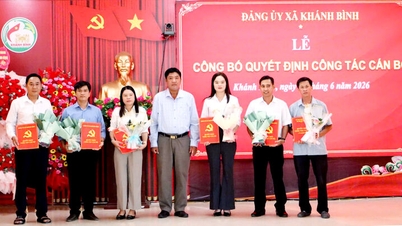 Komitet partyjny gminy Khanh Binh wydał decyzje w sprawie nominacji personalnych.