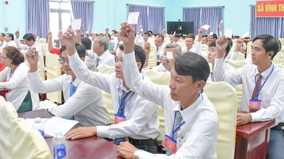 Primo Congresso dei Delegati dell'Associazione del Comune di Vinh Thuan per la Promozione dell'Apprendimento