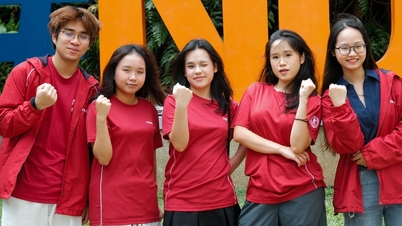 Hanoi University of Science and Technologys optagelsesscorer over de seneste 3 år: Nogle hovedfag krævede næsten 9,8 point pr. fag.