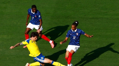 سجل مبابي هدفين ليقود فرنسا للفوز على السويد 3-0 والتأهل إلى دور الـ16 من كأس العالم 2026.