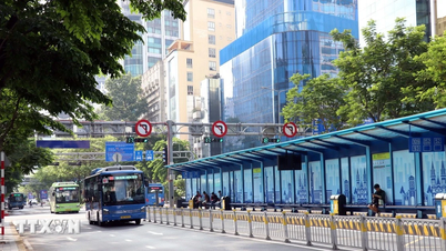Ho-Chi-Minh-Stadt: Einwohner freuen sich über den ersten Tag mit kostenlosen Busfahrten.