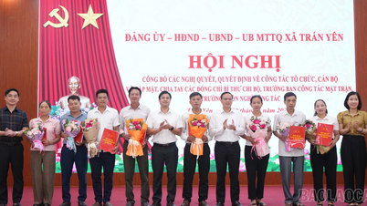 In molte località della provincia di Lao Cai sono stati annunciati contemporaneamente la riorganizzazione dei villaggi e la razionalizzazione delle strutture organizzative di base.