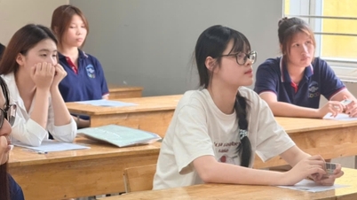 하노이는 고등학교 졸업 시험 수학 과목에서 만점(10점 만점)을 받은 학생 수에서 전국 1위를 차지하고 있다.