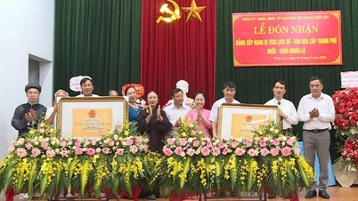Phuc Loc Commune receives the City-level Historical and Cultural Relic Ranking Certificate for Nghia Lo Temple and Pagoda.