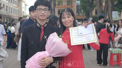 Nguyen Khac Cong, pelajar yang mendapat markah tertinggi dalam kumpulan A00, berkongsi rahsianya untuk mencapai markah tinggi.