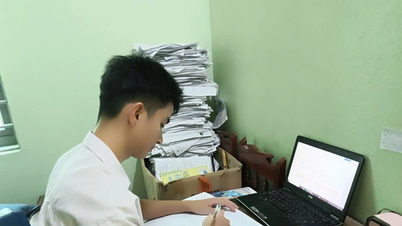 Un étudiant de sexe masculin, issu d'une zone rurale pauvre, figure parmi les 3 meilleurs élèves du groupe de matières A00 dans la province de Thanh Hoa.