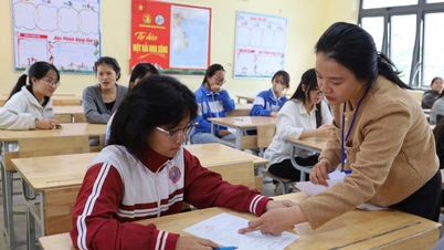 Die Kandidaten legen voller Zuversicht die Aufnahmeprüfung für die 10. Klasse an spezialisierten Gymnasien in der Provinz Lam Dong ab.