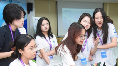 นักเรียนจากโรงเรียนมัธยม 28 แห่งกำลังร่วมกันหาทางแก้ไขปัญหาเร่งด่วนต่างๆ ในชุมชน