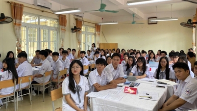 Cao Bang Specialized High School może pochwalić się 13 doskonałymi wynikami (10/10) z matematyki na egzaminie kończącym szkołę średnią w 2026 r. - Cao Bang Online Newspaper.