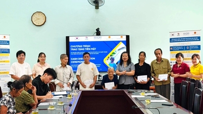 Pertubuhan Antarabangsa untuk Migrasi (IOM) Vietnam menyediakan dana untuk pembinaan dan pembaikan rumah-rumah yang rosak akibat bencana alam di komune Hoa An - Akhbar Dalam Talian Cao Bang.