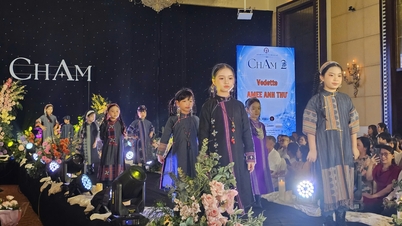 "Mẫu nhí" kể chuyện văn hóa bằng thời trang