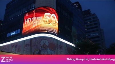 تتألق صور الاحتفال بمرور 50 عامًا على تأسيس مدينة هو تشي منه في قلب سيول.