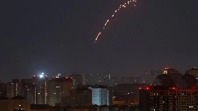 V Kyjevě se ozvalo několik explozí poté, co ukrajinský prezident varoval před rizikem ruského útoku.