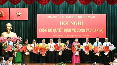 Tovarășul Nguyen Khac Van deține funcția de redactor-șef al ziarului Saigon Giai Phong.