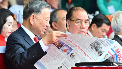 Genel Sekreter ve Cumhurbaşkanı To Lam, Ho Chi Minh şehrinin Cumhurbaşkanı Ho Chi Minh'in adını almasının 50. yıl dönümü anma törenine katıldı.