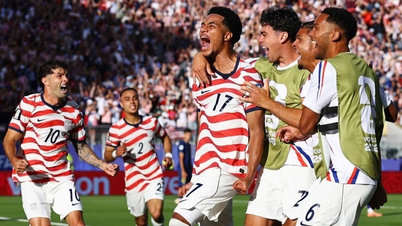 開催国であるアメリカは、10人での試合にもかかわらず、ベスト16入りを果たした。