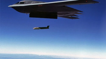 USA odpálily raketu AGM-158C LRASM z bombardéru B-2 Spirit nad Tichým oceánem.
