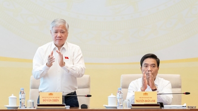 O vice-presidente da Assembleia Nacional, Do Van Chien, presidiu o workshop sobre a promoção do papel de liderança do Partido e a melhoria da qualidade, eficácia e eficiência das atividades de supervisão.