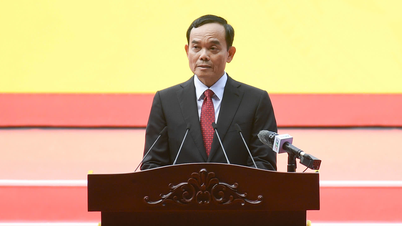 Parti Genel Sekreteri Tran Luu Quang: Ho Chi Minh Şehri, Başkan Ho Chi Minh'in özlemlerini yerine getirmelidir.