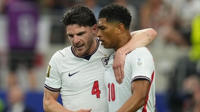Declan Rice a sázka na pravého obránce: Thomas Tuchel hledá cestu ven pro Tři lvy.