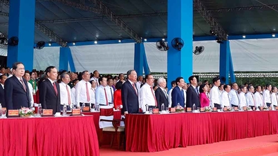 Per celebrare il 50° anniversario del giorno in cui la città di Saigon-Gia Dinh ebbe l'onore di essere intitolata al presidente Ho Chi Minh.