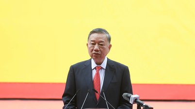 Toespraak van de secretaris-generaal en de voorzitter tijdens de ceremonie ter herdenking van het 50-jarig bestaan ​​van de stad Saigon - Gia Dinh werd vernoemd naar president Ho Chi Minh.