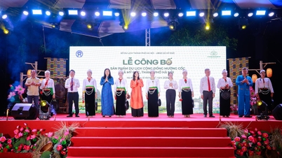 Melancarkan produk pelancongan komuniti Muong Coc di komune My Duc.