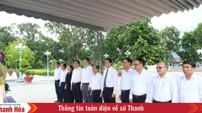 Delegace z provincie Thanh Hoa navštívila hřbitovy mučedníků v provincii Tay Ninh.