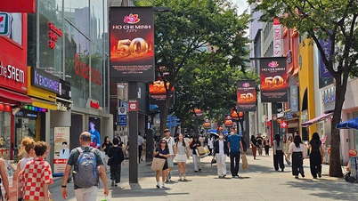 Güney Kore'de, Ho Chi Minh şehrinin adının Başkan Ho Chi Minh'in adıyla anılmasının 50. yıl dönümünü anlatan görseller ortaya çıktı.