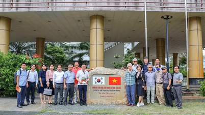 Delegația sud-coreeană a vizitat Incubatorul de Tehnologie Industrială Vietnam-Coreea.