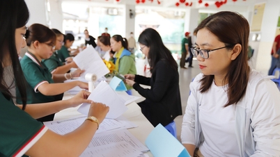 Inscripción para los grados 1 y 6 (general): Las escuelas aún tienen plazas disponibles, pero los padres aún no pueden inscribir a sus hijos.