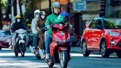 Řidička motorkového taxi pracuje 12 hodin denně, což je náročná práce, která jí pomáhá vychovávat tři děti.
