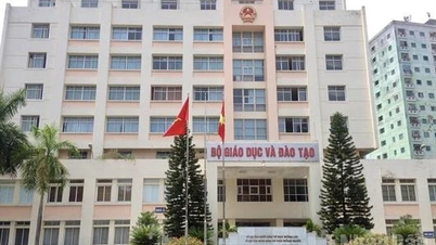 Undervisningsministeriet verificerer resultaterne af matematikeksamenen i Tuyen Quang-provinsen på grund af uregelmæssigheder i resultaterne.