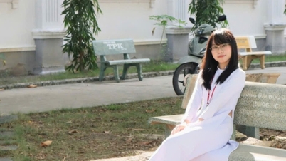 Siswi dengan nilai tertinggi meraih nilai sempurna 10 sebanyak dua kali.