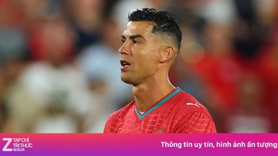 Tindakan Ronaldo yang memicu badai di media sosial.
