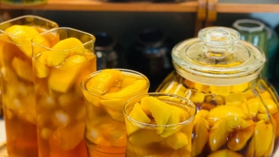 Esta fruta tiene un sabor dulce y refrescante, es rica en vitaminas, es buena para la piel y resulta ideal para preparar un té refrescante en verano.