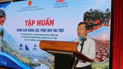 40 Dorfvorsteher in Lai Chau erhalten Schulungen in Katastrophenprävention und -bewältigung.