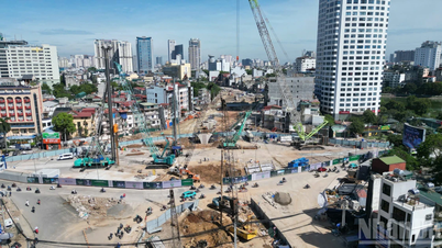 [Bilde] Oversikt over byggeplassen for undergrunnsstasjonen til metrolinje 5 ved krysset Hanoi Ring Road 1.