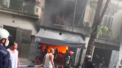 Martorii au povestit momentul în care au izbucnit flăcările după o explozie într-o casă din Hanoi.