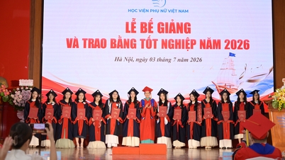 ນັກສຶກສາຈົບໃໝ່ 718 ຄົນຂອງໂຮງຮຽນແມ່ຍິງຫວຽດນາມ: ກ້າວສູ່ອະນາຄົດດ້ວຍຄວາມຮູ້ ແລະ ຄວາມໝັ້ນໃຈ!
