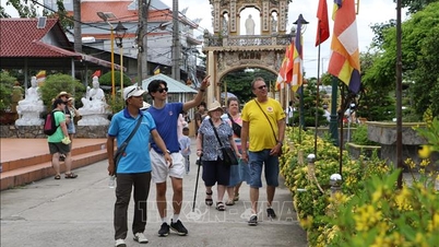 O número de visitantes internacionais no Vietnã aumentou em quase 15% nos primeiros seis meses do ano.