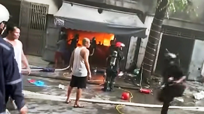 เกิดเหตุไฟไหม้ในกลุ่มวิลล่าหลายหลังในกรุงฮานอย คาดว่ามีผู้ติดอยู่ภายใน