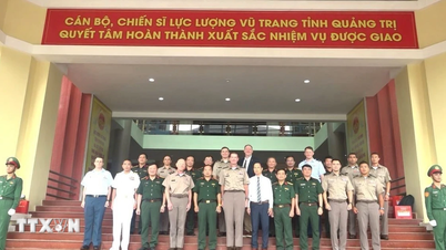 La delegazione dell'Esercito degli Stati Uniti del Pacifico visita il Comando militare provinciale di Quang Tri.