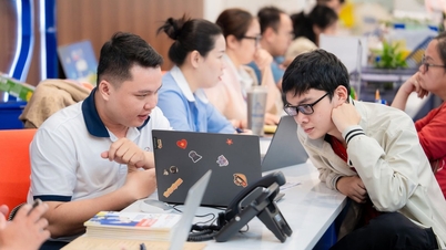 Dua universiti mengumumkan skor kemasukan minimum yang 'lebih mudah'.