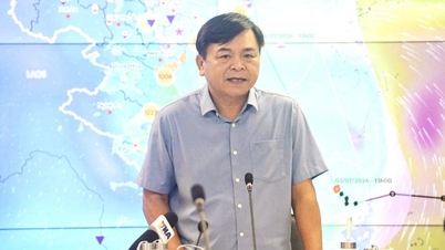 Wakil Menteri Nguyen Hoang Hiep: Jangan sekali-kali lengah menghadapi badai pertama musim ini.