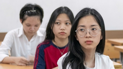 National Economics University and a number of other universities announce minimum admission scores, with the highest being 25 points.