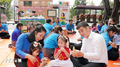 Đưa hệ giá trị quốc gia, văn hóa, gia đình thấm sâu vào đời sống xã hội
