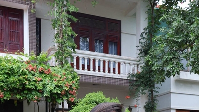 Miss Ý Nhi präsentiert sich in Hue mit elegantem Erscheinungsbild und reifem Auftreten.