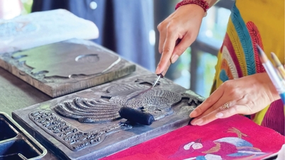 Las pinturas folclóricas de Kim Hoang y un encuentro en la antigua capital de Hue.